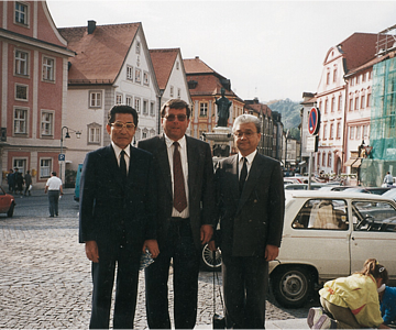 1986 Erste Kontakte mit Japan
